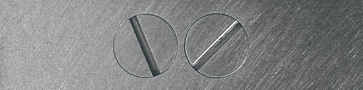 SCREWS展、私製の2つのネジの部分画像